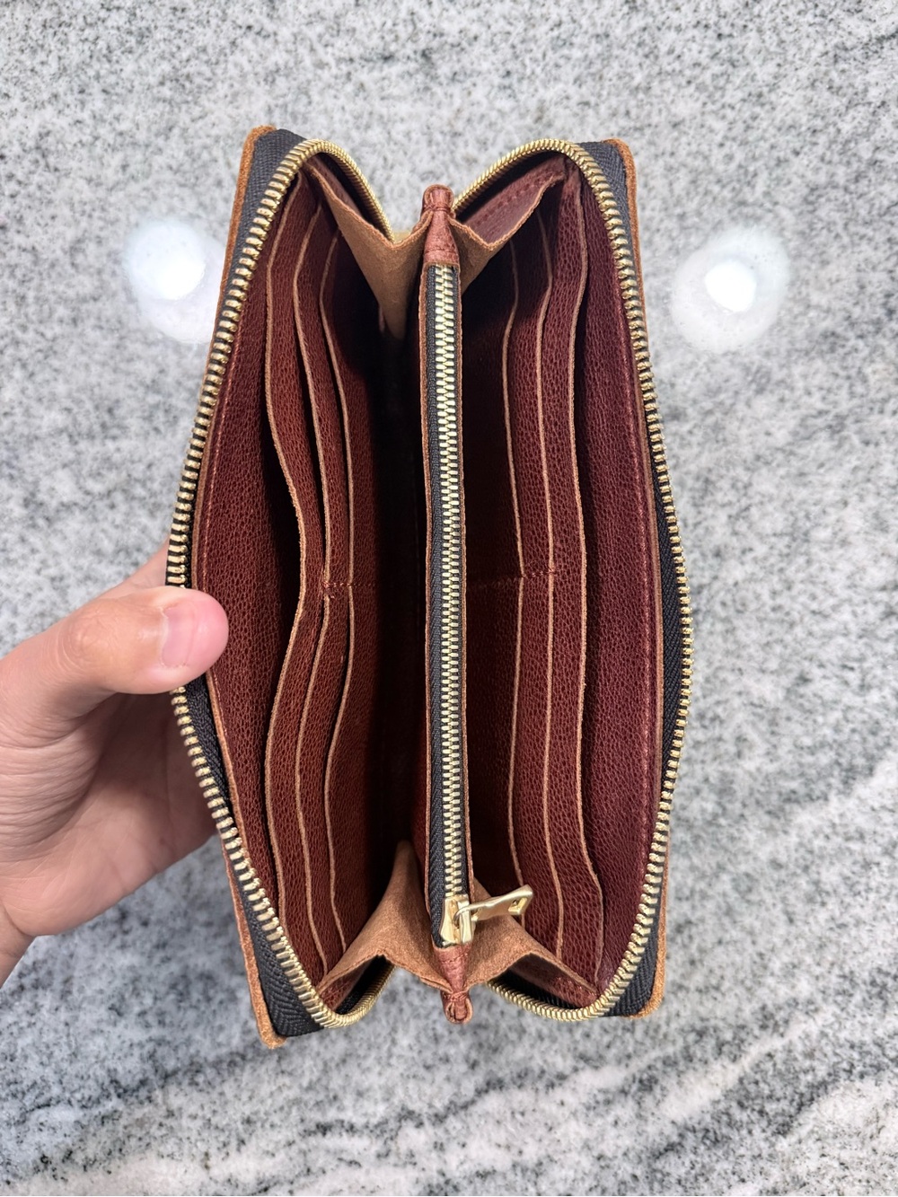 Portland Leather Brown Leather Zip Wallet - Picture 3 of 3